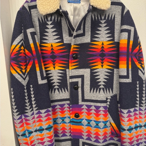 Pendleton Multicolor Geometric Jacket with Shearling Collar - Picture 8 of 13